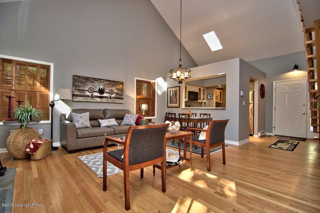2175Oak Hill Drive, Buck Hill Falls, PA 18323