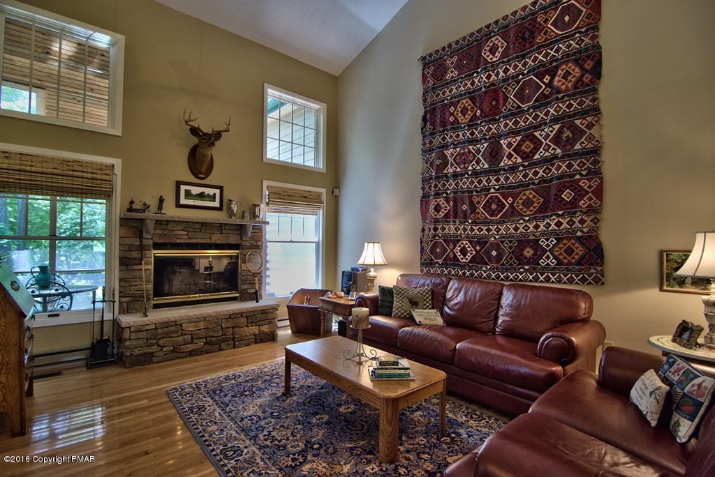 108Fox Run, Buck Hill Falls, PA 18323