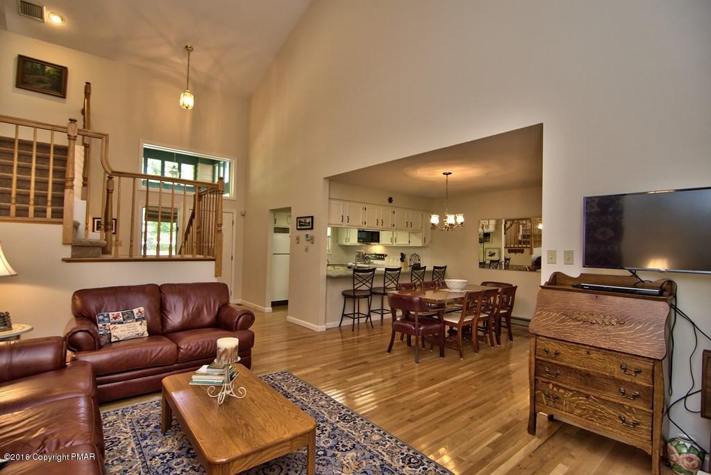 108Fox Run, Buck Hill Falls, PA 18323