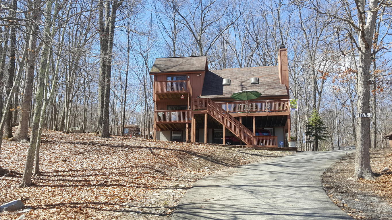 165Bellingham Dr, Bushkill, PA 18324