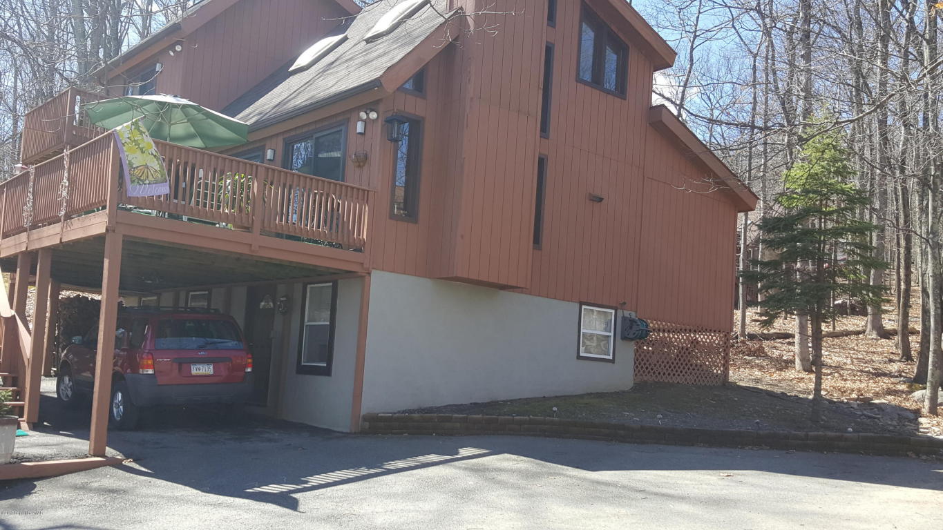 165Bellingham Dr, Bushkill, PA 18324