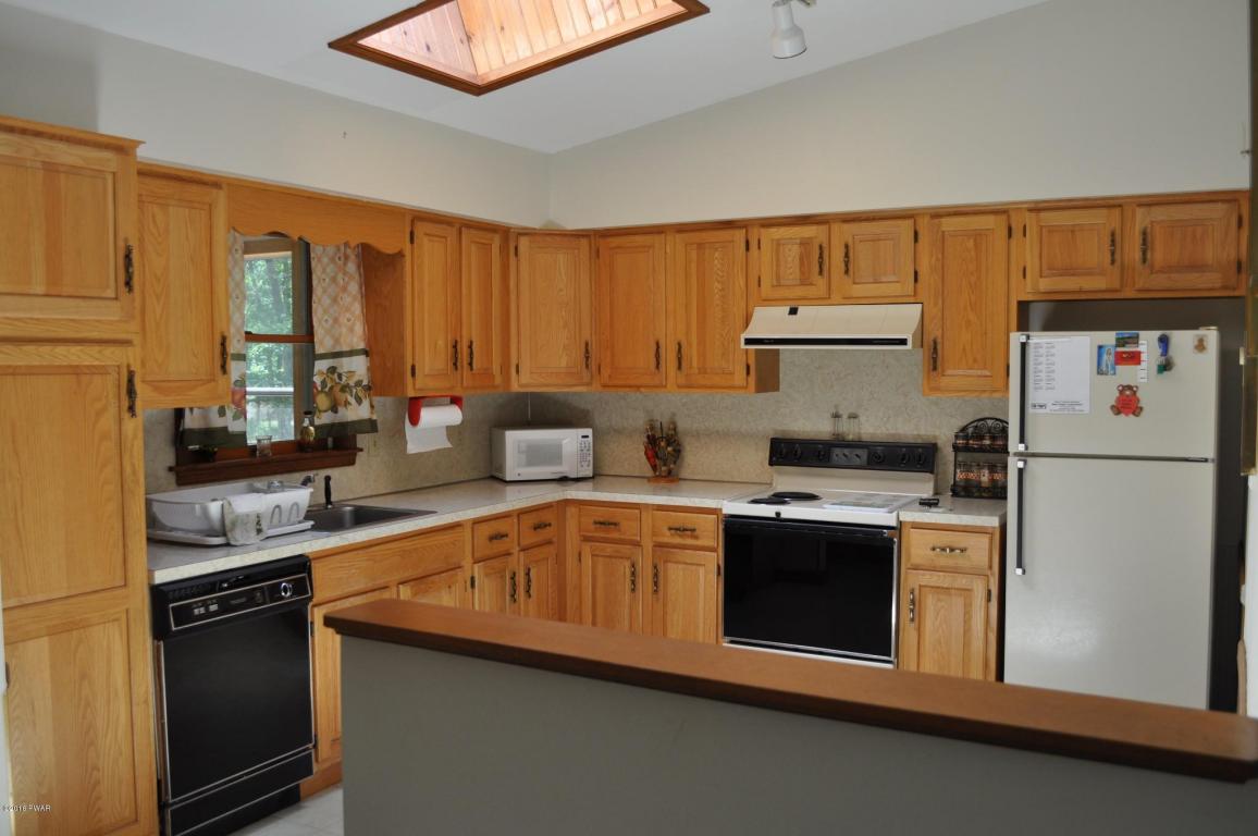 67 bluebird Dr, Bushkill, PA 18324