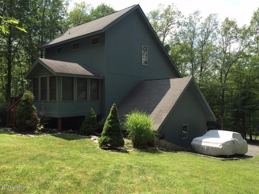 166 Forest Dr, Canadensis, PA 18325