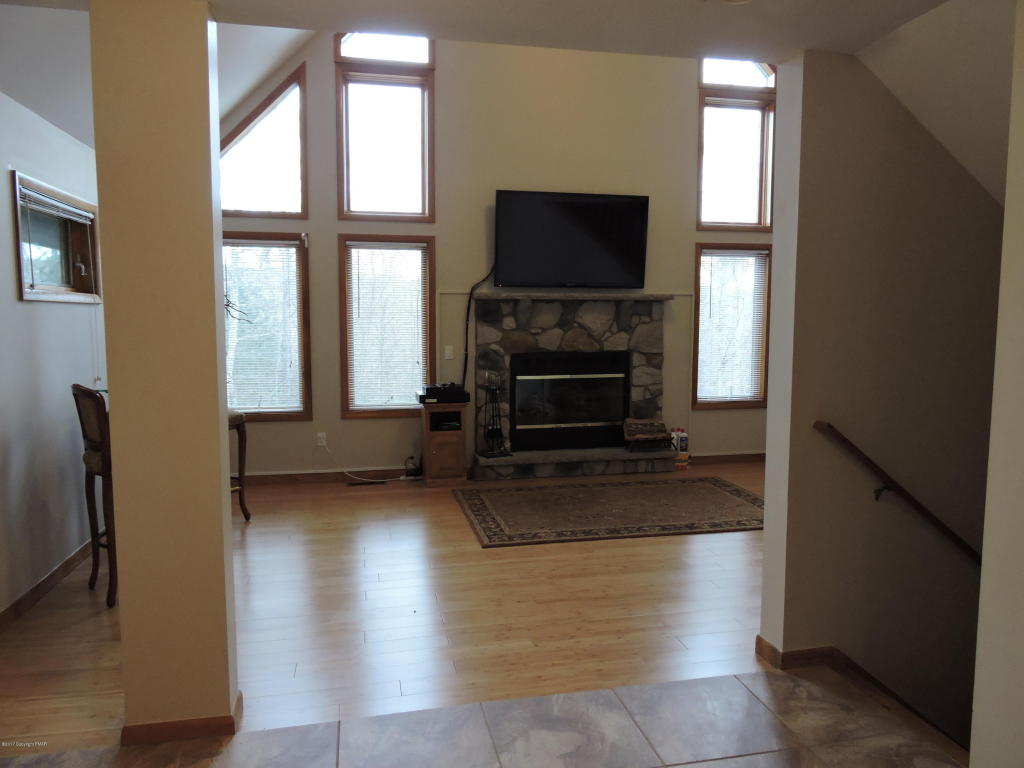 166Forest Drive, Canadensis, PA 18325