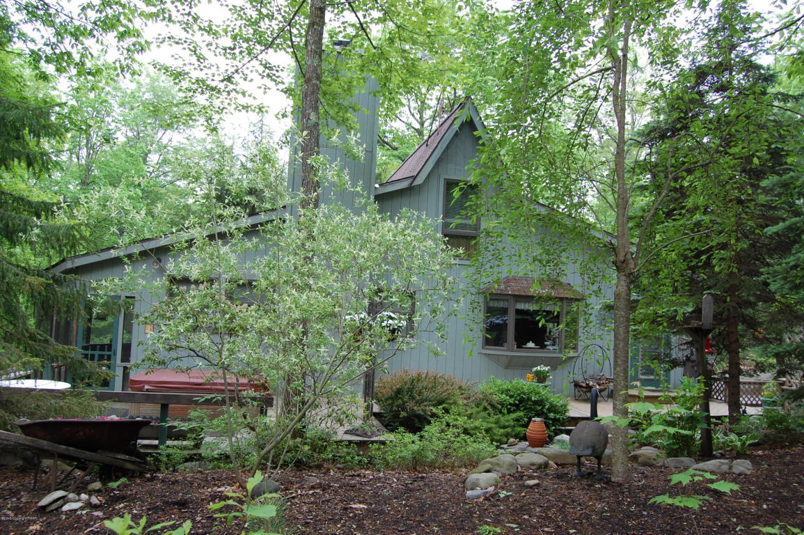 127Hemlock Way, Canadensis, PA 18325