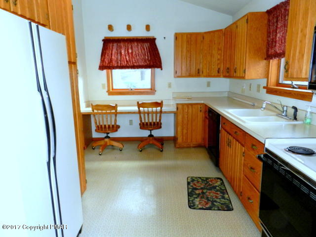 127Hemlock Way, Canadensis, PA 18325