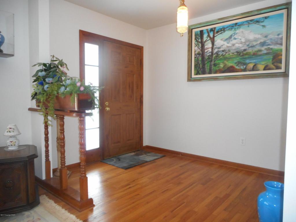781White Oak Rd, Cresco, PA 18326