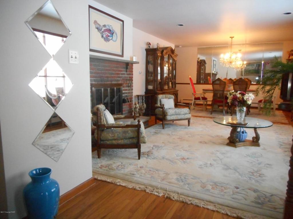 781White Oak Rd, Cresco, PA 18326