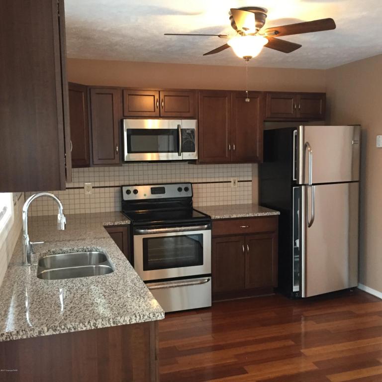 110Jay Peak Ct, Henryville, PA 18332