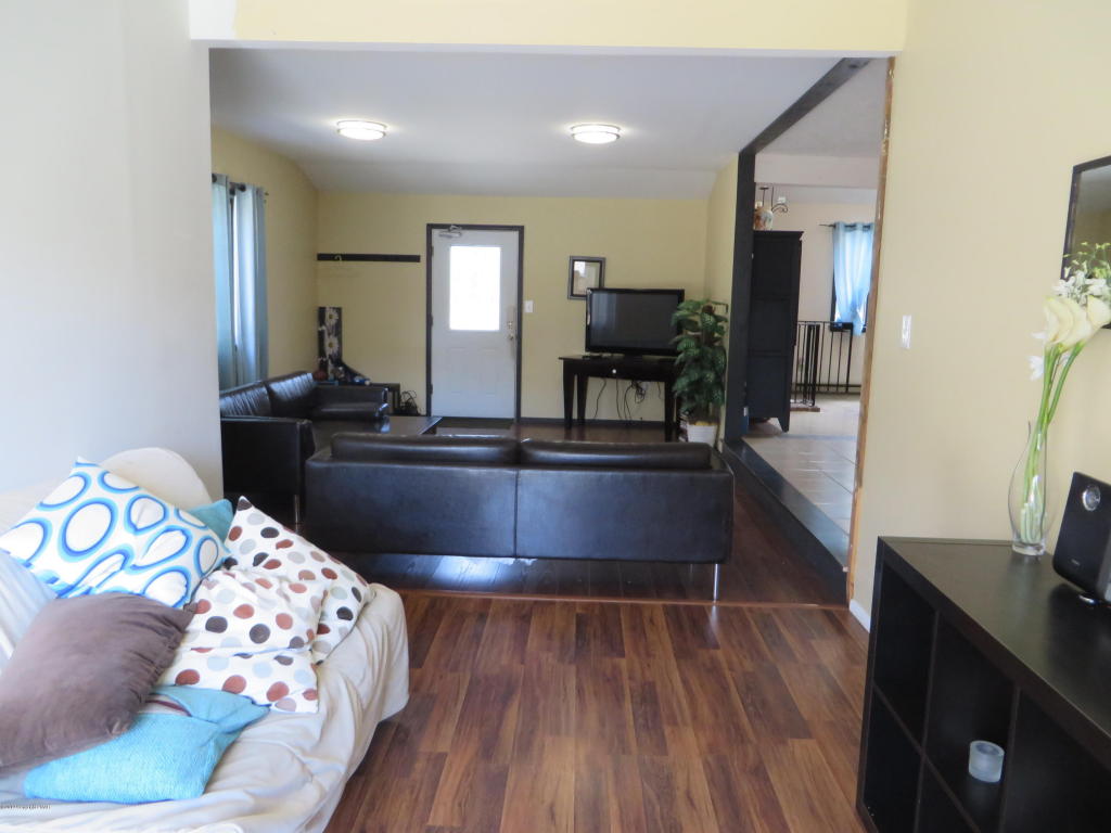 348Centennial Trl, Long Pond, PA 18334