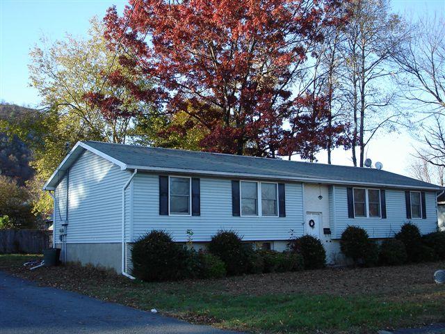 805 Avenue K, Matamoras, PA 18336