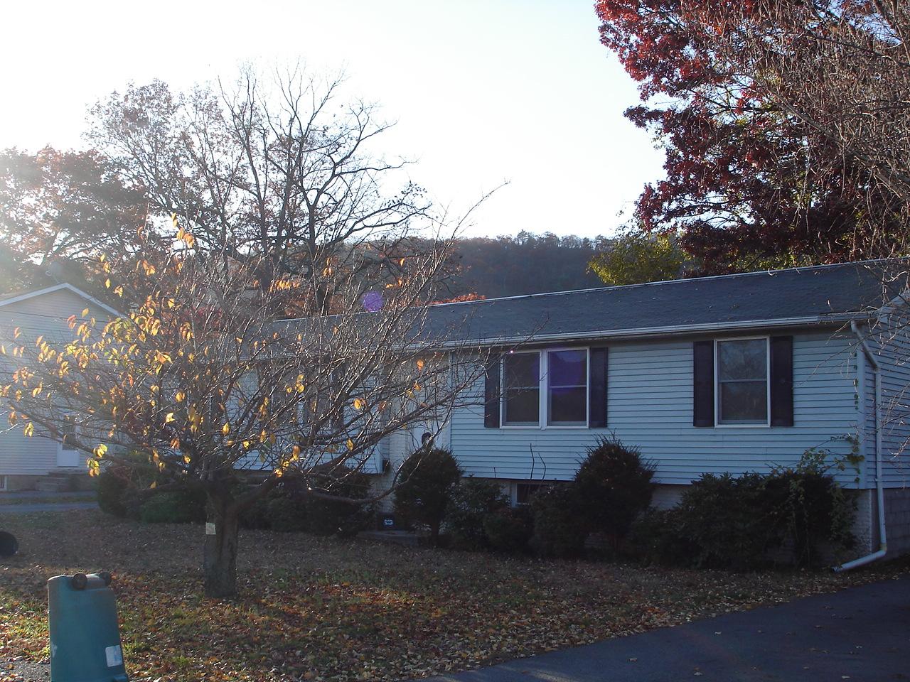 805 Avenue K, Matamoras, PA 18336
