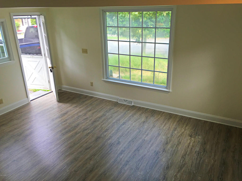 108 MOTT St, Milford, PA 18337