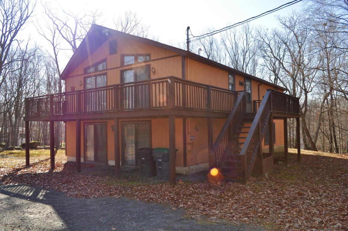 102 POMPOM Ct, Milford, PA 18337