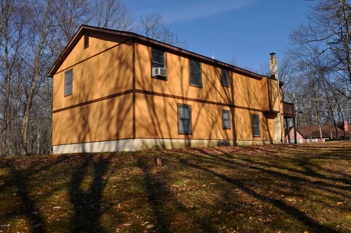 102 POMPOM Ct, Milford, PA 18337