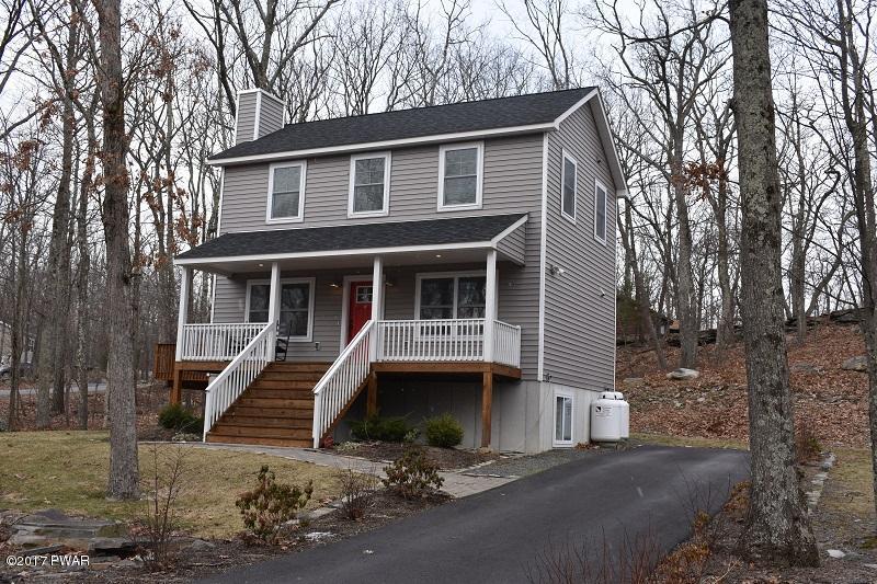 100 Bald Hill Ter, Milford, PA 18337