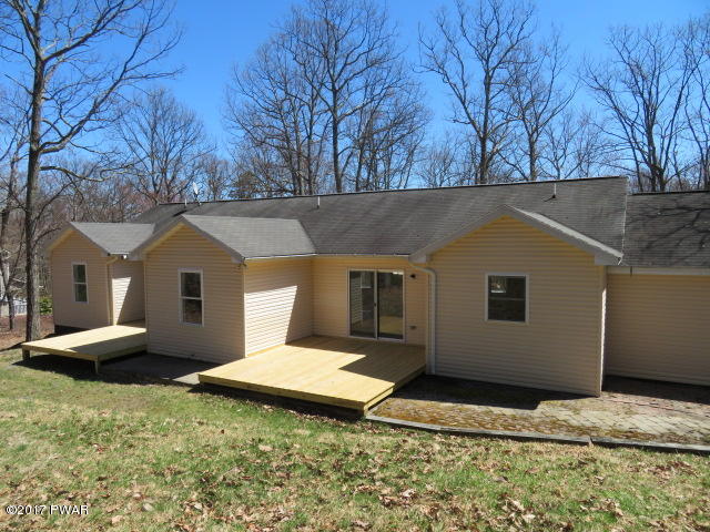 187 SENECA Dr, Milford, PA 18337