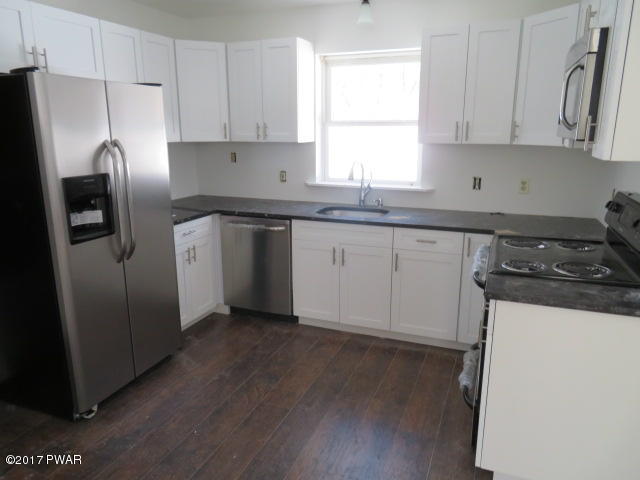 187 SENECA Dr, Milford, PA 18337