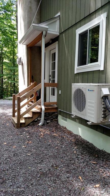 161Moshannon Dr, Pocono Lake, PA 18347