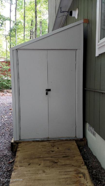 161Moshannon Dr, Pocono Lake, PA 18347