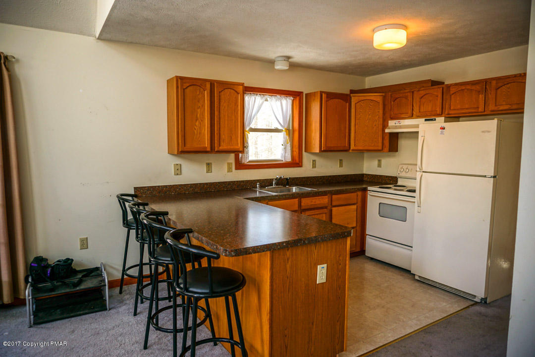 6154Chickasa Dr, Pocono Lake, PA 18347