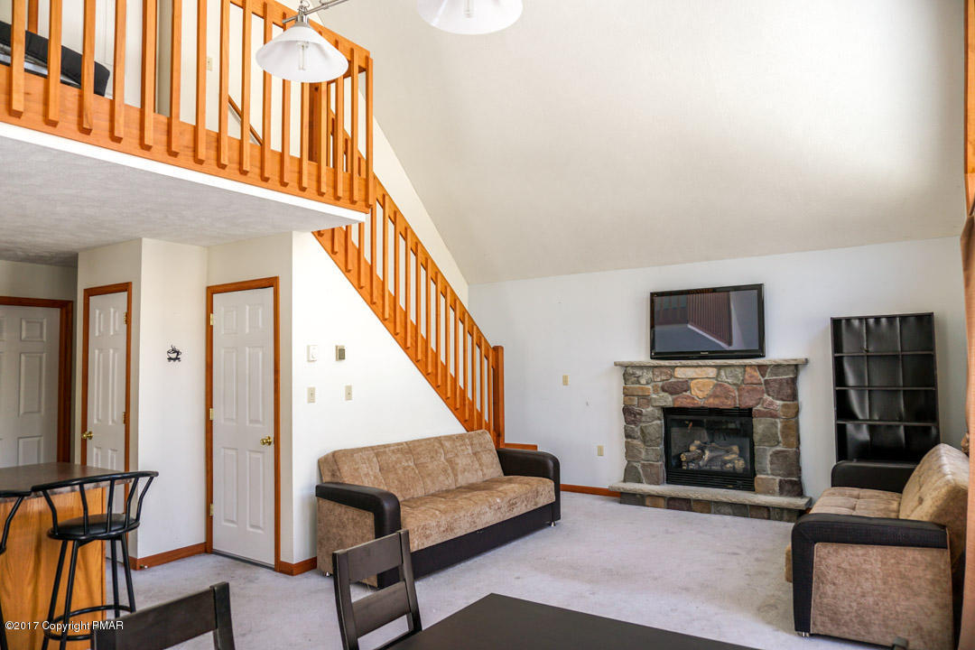 6154Chickasa Dr, Pocono Lake, PA 18347