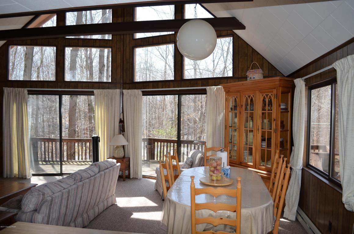 5147Winamac Dr, Pocono Lake, PA 18347