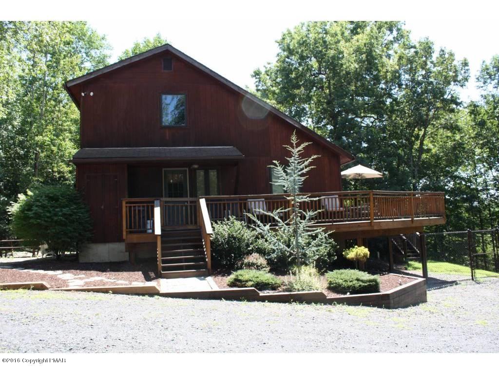 2006Louis Dr, Stroudsburg, PA 18360