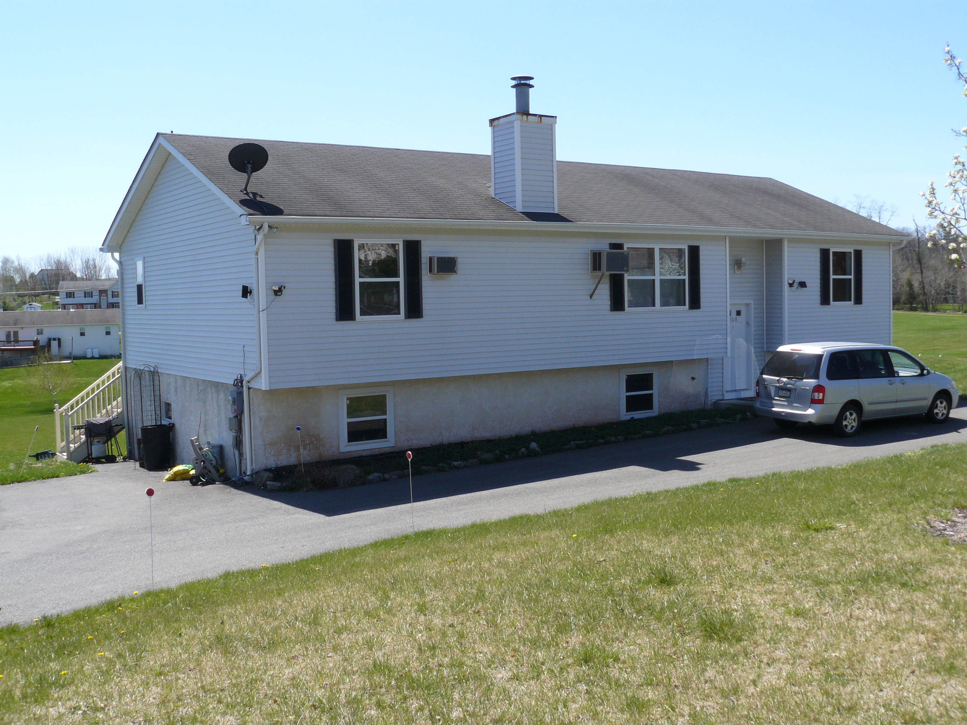 708 Yoke Terrace, Stroudsburg, PA 18360