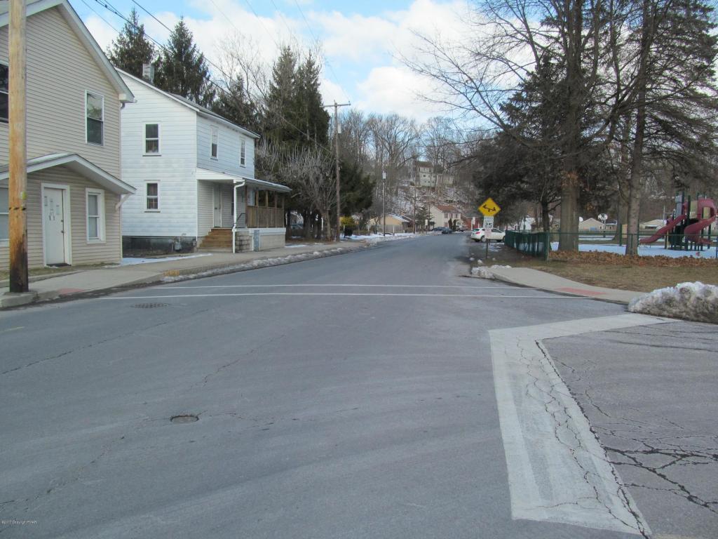 65 N 3rd St., Stroudsburg, PA 18360