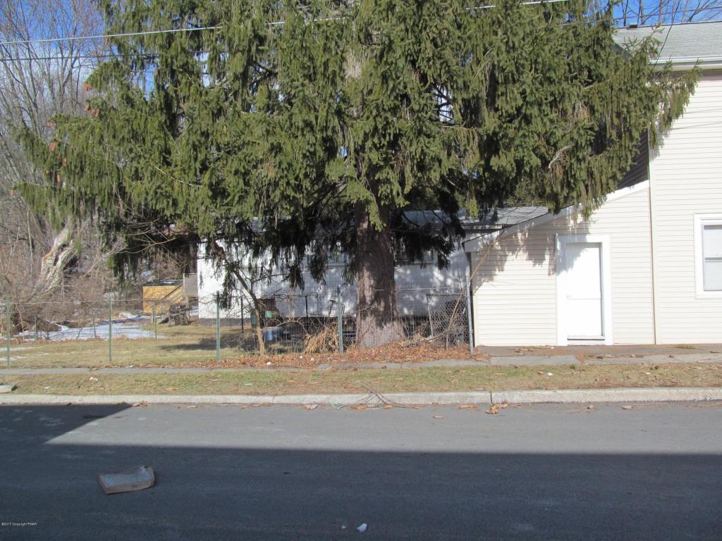 65 N 3rd St., Stroudsburg, PA 18360