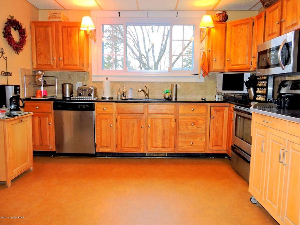 528Lindbergh Avenue, Stroudsburg, PA 18360
