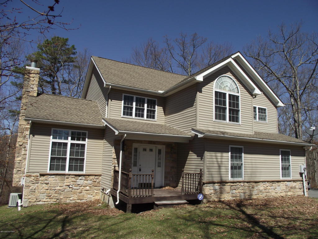 611Galion Dr, Tamiment, PA 18371