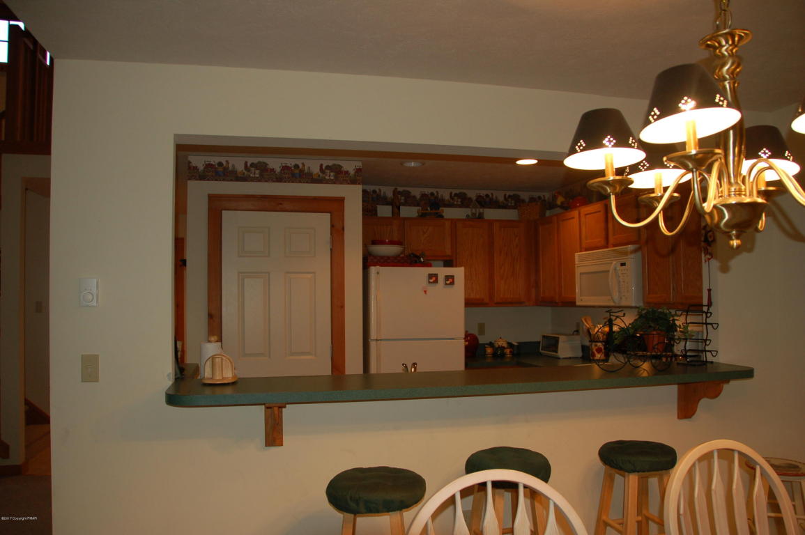 143Pine Ct, Tannersville, PA 18372