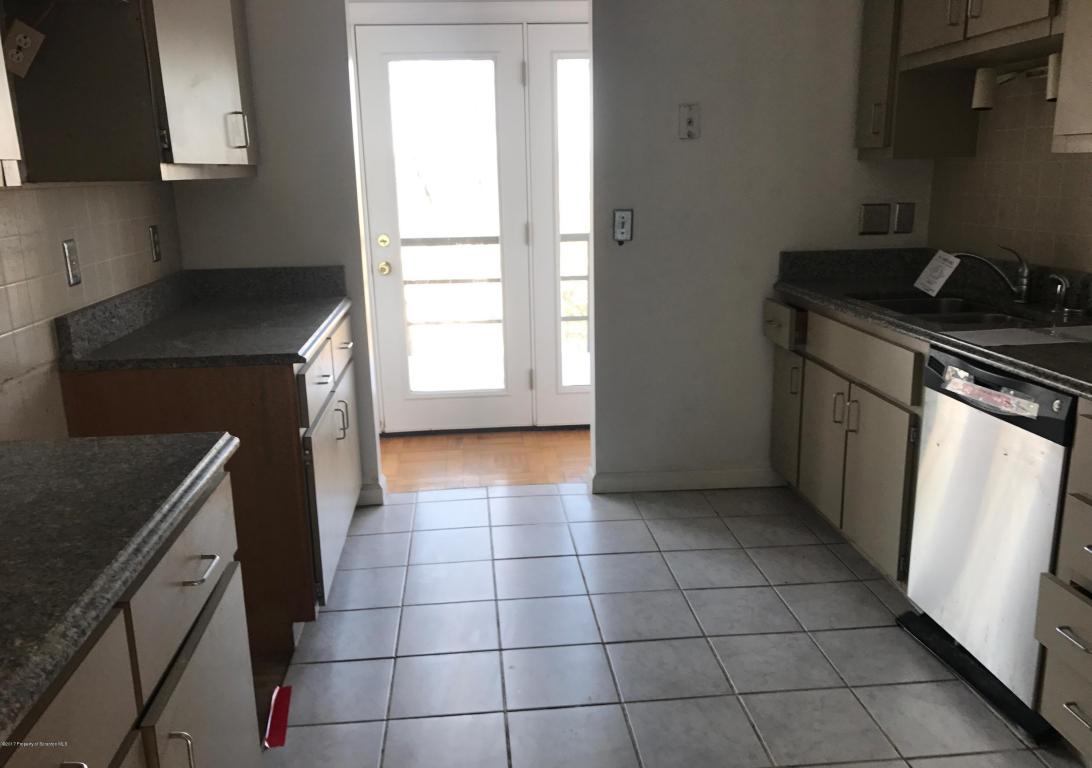 8 Orchard Ln, Clarks Summit, PA 18411