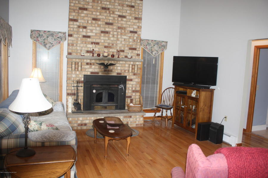 1320 Fairview Rd, Scott Twp, PA 18411