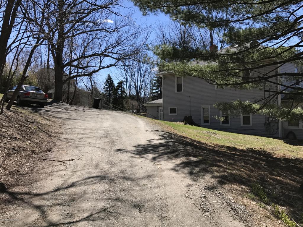 212-214 Main Ave, Clarks Summit, PA 18411