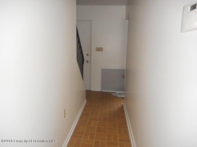 203 Willow Rd, Dalton, PA 18414
