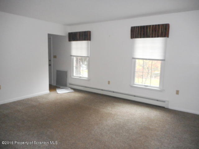 203 Willow Rd, Dalton, PA 18414