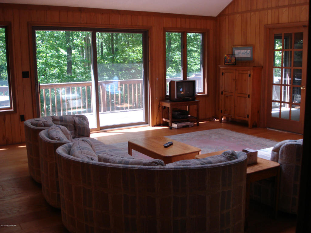 83LIVINGSTON LANE, Gouldsboro, PA 18424