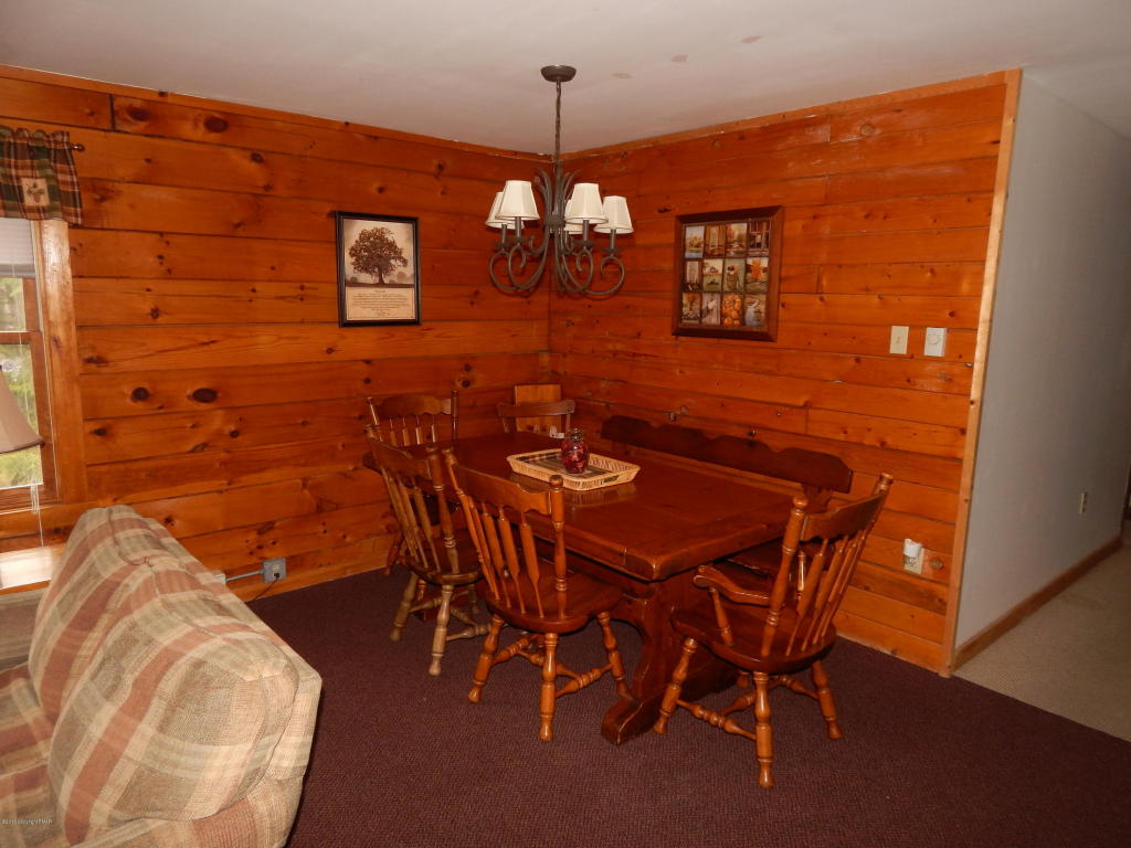 293Packanack Drive, Gouldsboro, PA 18424