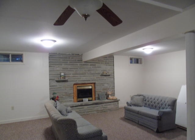 38 Main St, Gouldsboro, PA 18424