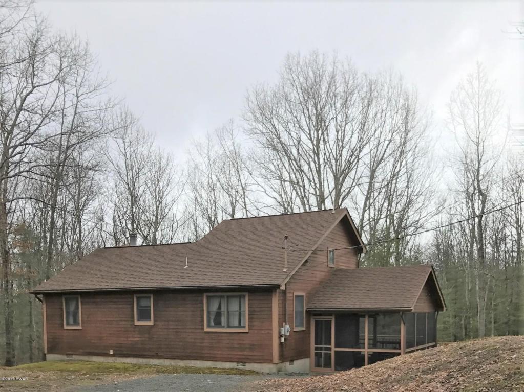 106 Long Pine Rd, Greeley, PA 18425