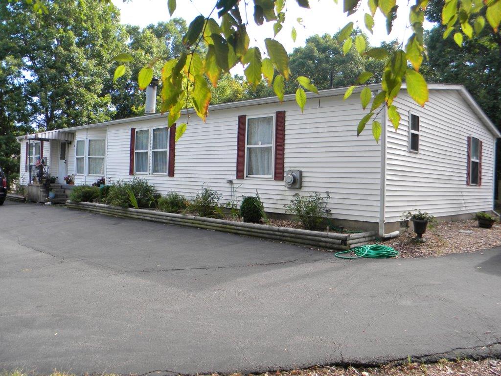 246 Well Rd, Greeley, PA 18425