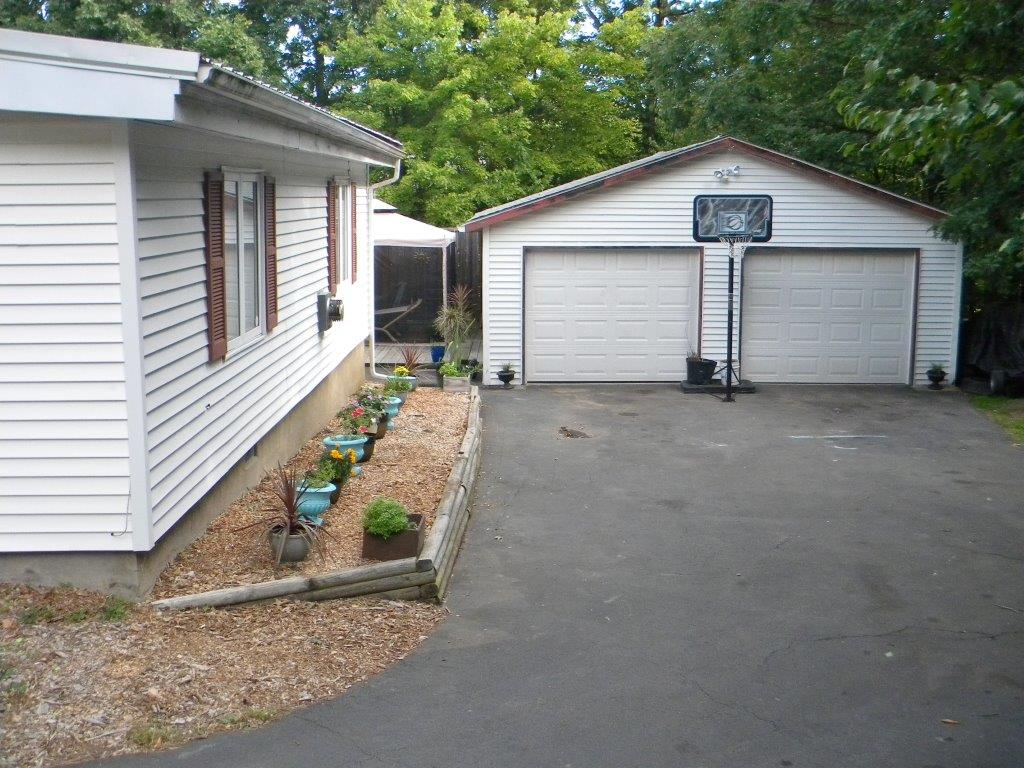 246 Well Rd, Greeley, PA 18425