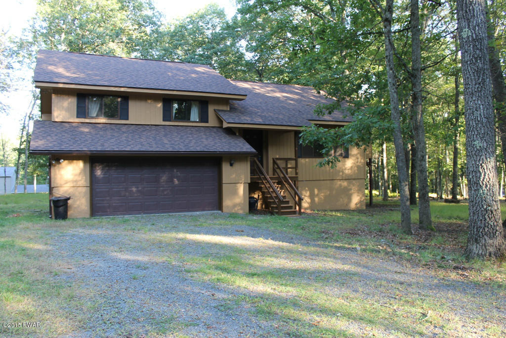 125 Oak Hill Rd, Hawley, PA 18428