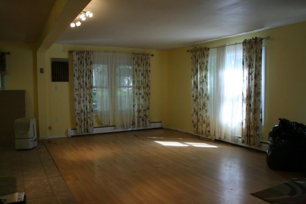 52 Humming Bird Lane, Hawley, PA 18428