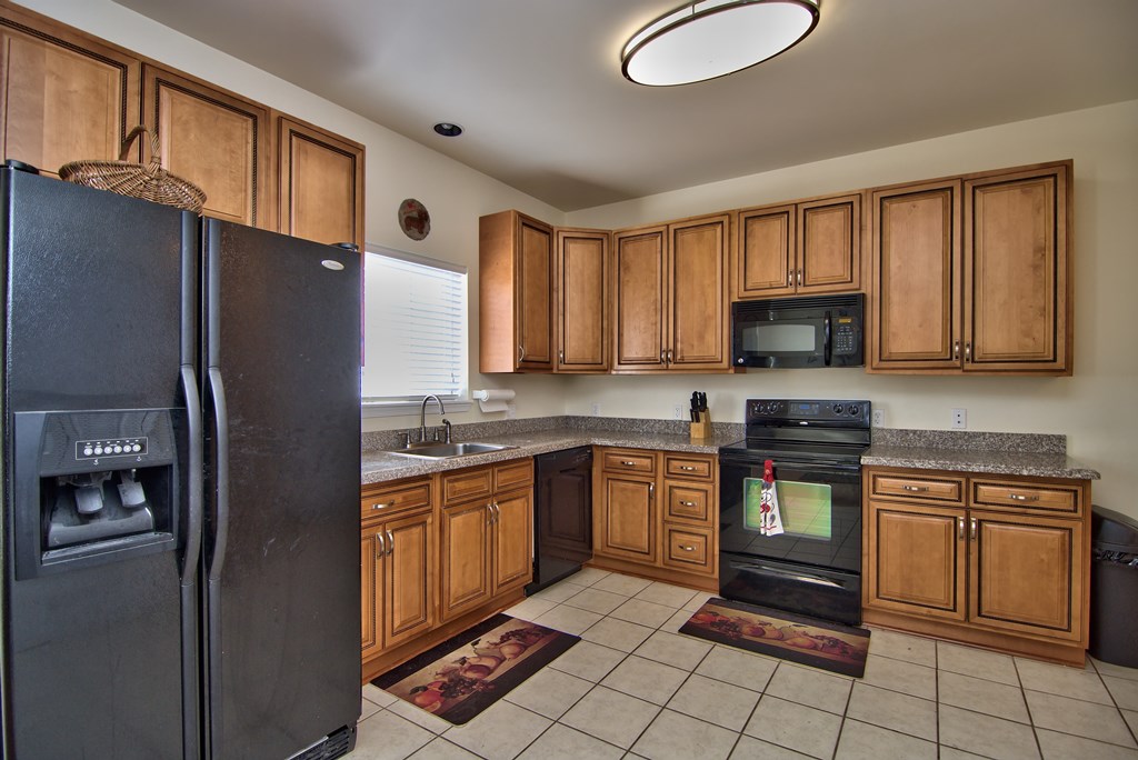 390 Washington Ave, Jermyn, PA 18433