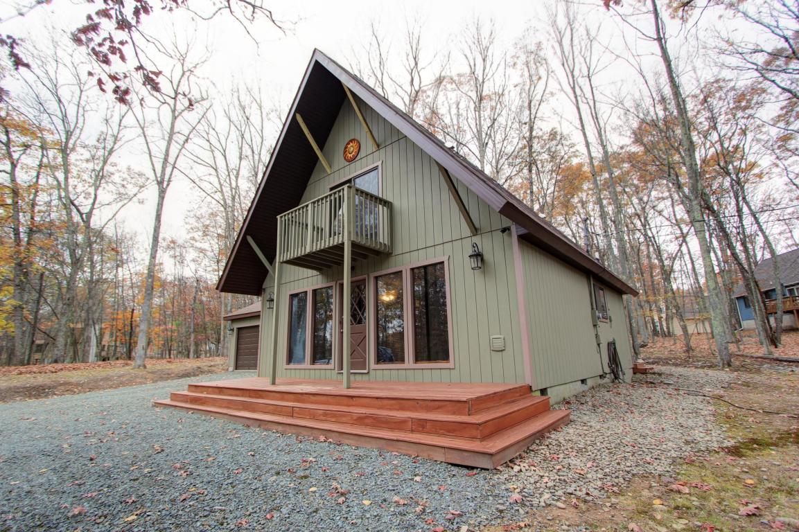 101 Firelight Ln, Lackawaxen, PA 18435