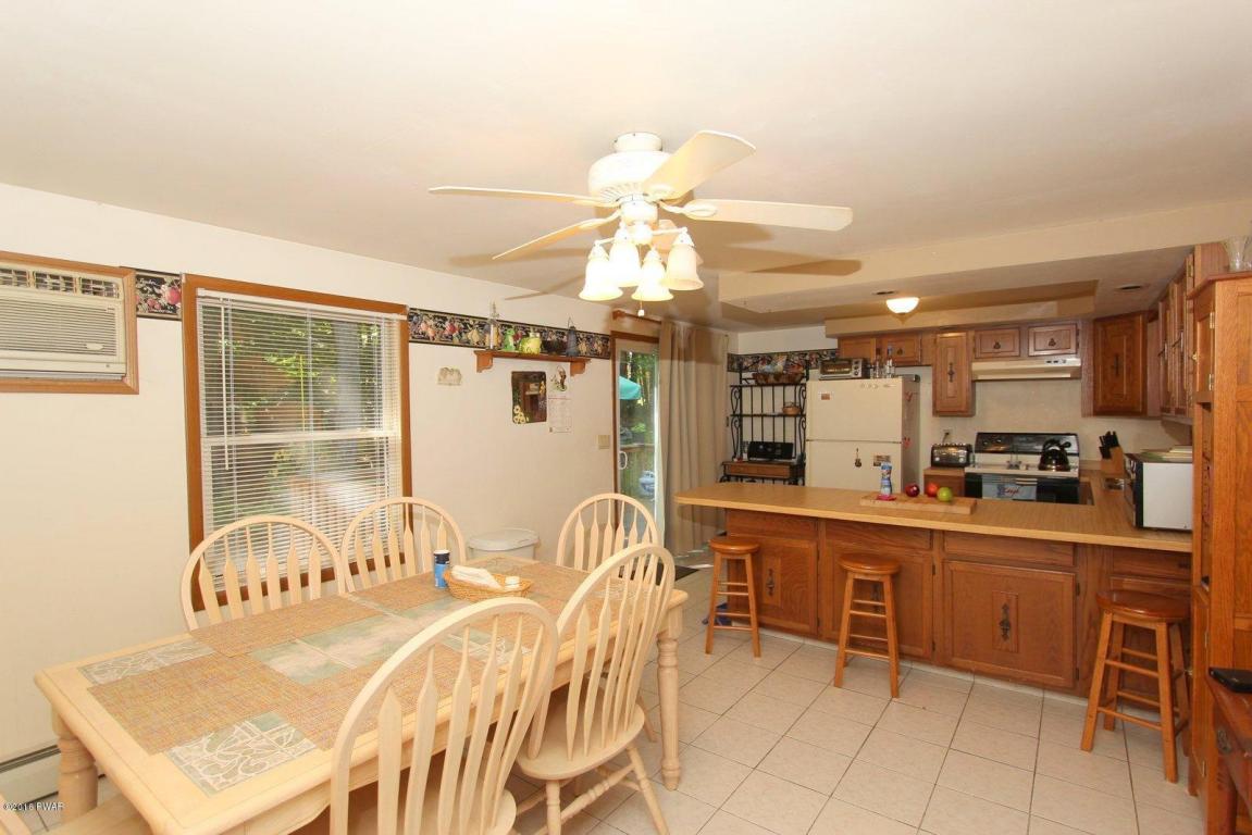 1123 Wallenpaupack Dr, Lake Ariel, PA 18436